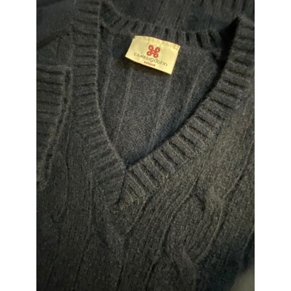 CARRAIG DONN IRELAND 100 Wool Navy Vneck Cableknit Sweater SMALL Preppy Academia - Picture 5 of 6